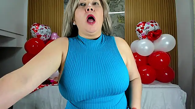 Snapshot of Danna_topless chatting on February 2025 03:03:01 PM Danna topless online show from February 2025 03:03:01 PM