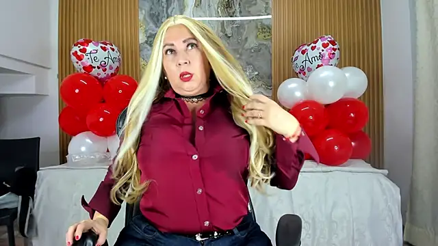 Snapshot of Danna_topless chatting on February 2025 12:03:02 PM Danna topless online show from February 2025 12:03:02 PM