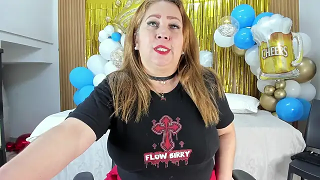Snapshot of Danna_topless chatting on October 2025 12:02:01 PM Danna topless online show from October 2025 12:02:01 PM