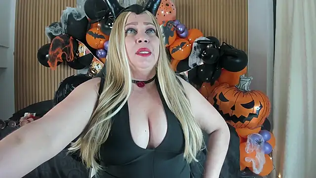 Danna topless online show from November 2025 12:07:02 PM