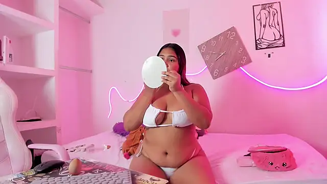 Iam flor online show from October 2025 03:01:01 PM