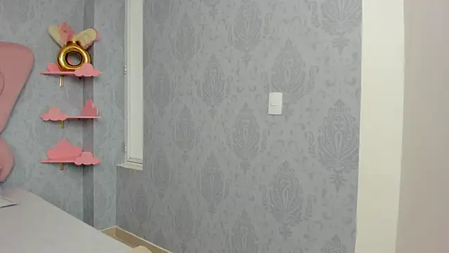 MaddyCute4u online show from February 2025 03:20:02 PM