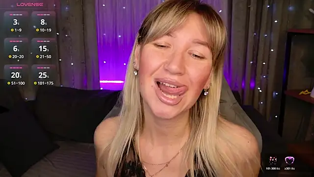 MilaBott online show from March 2026 07:07:01 PM