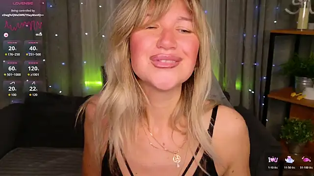 MilaBott online show from April 2026 07:44:02 PM