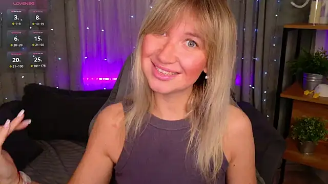 MilaBott online show from April 2026 06:52:02 PM