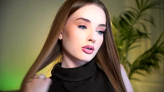 petitegonwiild online show from October 2025 08:13:02 PM