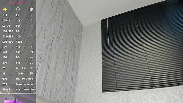 Laross25 online show from September 2025 08:08:02 PM