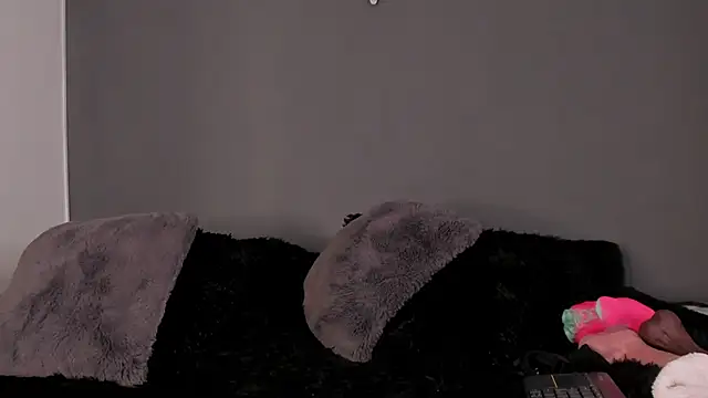 Snapshot of Aliz01 chatting on January 2025 10:44:02 PM Aliz01 online show from January 2025 10:44:02 PM