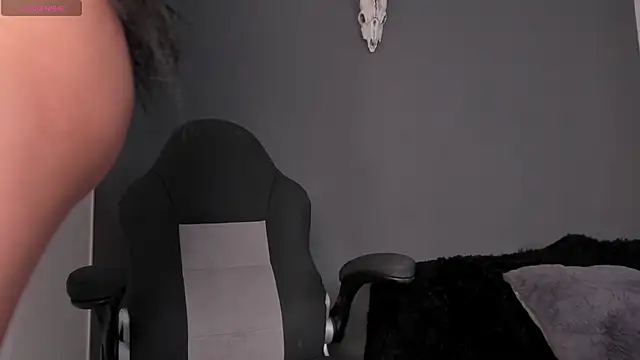 Snapshot of Aliz01 chatting on January 2025 11:34:02 PM Aliz01 online show from January 2025 11:34:02 PM