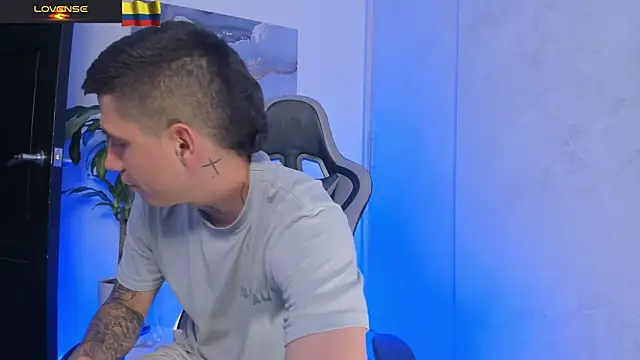 Yeiko Romero  online show from December 2025 10:39:02 PM