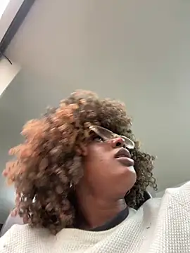 TIFFANYYSTAR online show from March 2025 05:03:02 PM