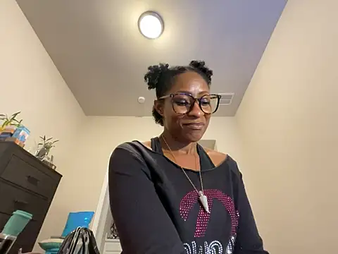 Snapshot of wynterheat chatting on October 2025 06:21:01 AM wynterheat online show from October 2025 06:21:01 AM