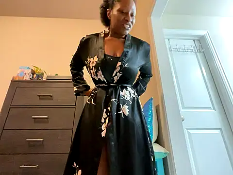 Snapshot of wynterheat chatting on November 2025 05:38:01 AM wynterheat online show from November 2025 05:38:01 AM