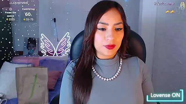 Snapshot of Paulina_627 chatting on June 2026 03:04:02 PM Paulina 627 online show from June 2026 03:04:02 PM