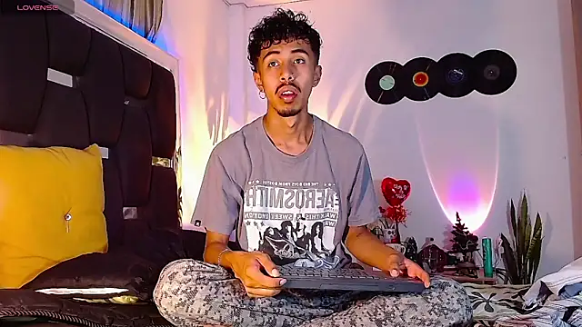 RyanRizzo online show from December 2024 12:13:01 AM