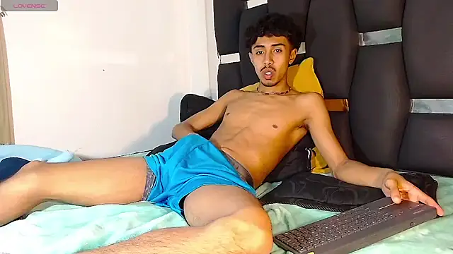 RyanRizzo online show from February 2025 07:38:01 PM