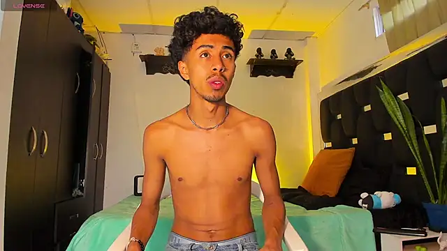 RyanRizzo online show from March 2025 11:06:01 PM