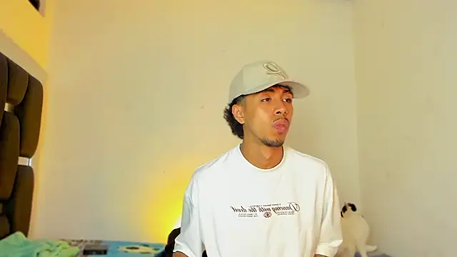 RyanRizzo online show from November 2025 10:53:02 PM