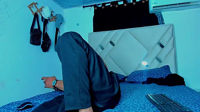 Rich boy01 online show from January 2025 10:26:01 PM