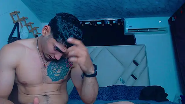 Rich boy01 online show from January 2025 11:02:01 PM