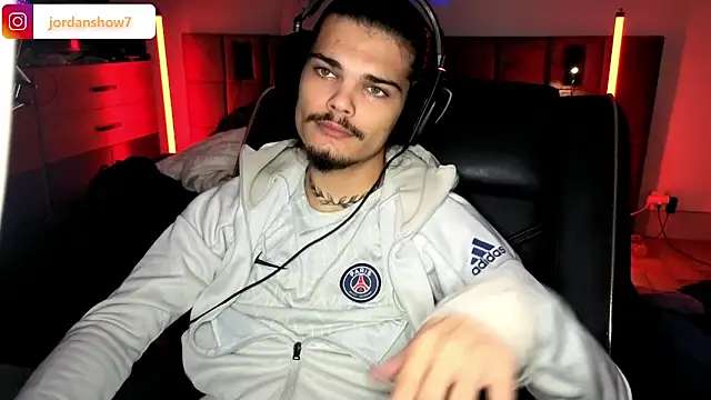 JordanShow online show from October 2025 02:34:01 PM