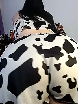 l1la Rav3n online show from January 2025 01:38:02 AM