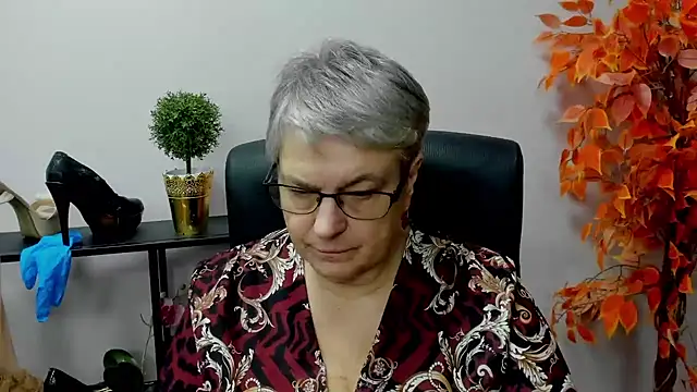 IrisDream online show from December 2024 10:24:01 AM