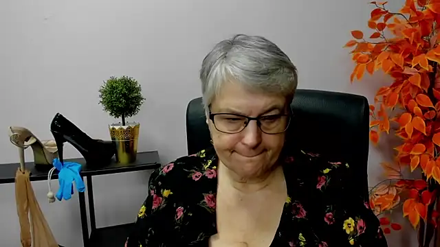 IrisDream online show from January 2025 10:31:01 AM