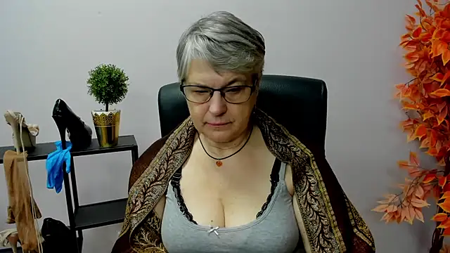 IrisDream online show from January 2025 07:15:01 AM