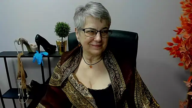 IrisDream online show from February 2025 10:48:01 AM