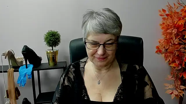 IrisDream online show from March 2025 10:46:01 AM