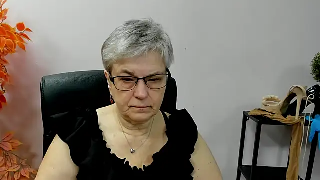 IrisDream online show from October 2025 06:34:02 AM