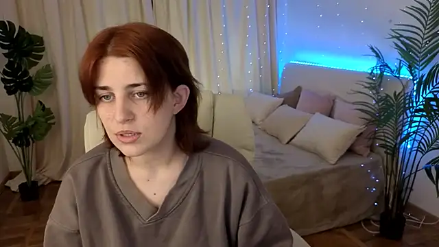 FoxyRayy online show from November 2025 10:36:02 AM