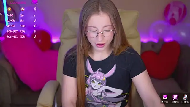 Snapshot of SilverrMoon chatting on February 2026 07:12:02 AM SilverrMoon online show from February 2026 07:12:02 AM