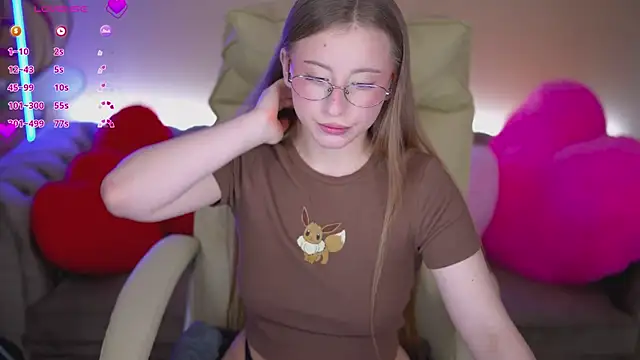 Snapshot of SilverrMoon chatting on February 2026 02:06:01 PM SilverrMoon online show from February 2026 02:06:01 PM