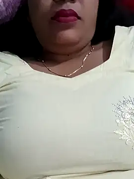 Snapshot of Cute-Raashii chatting on December 2024 03:27:02 AM Cute-Raashii online show from December 2024 03:27:02 AM