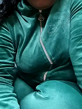 Snapshot of Cute-Raashii chatting on January 2025 01:59:02 AM Cute-Raashii online show from January 2025 01:59:02 AM