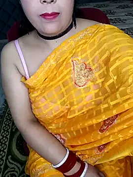 Snapshot of Cute-Raashii chatting on February 2025 07:07:01 PM Cute-Raashii online show from February 2025 07:07:01 PM