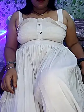 Snapshot of Cute-Raashii chatting on September 2025 12:43:02 AM Cute-Raashii online show from September 2025 12:43:02 AM