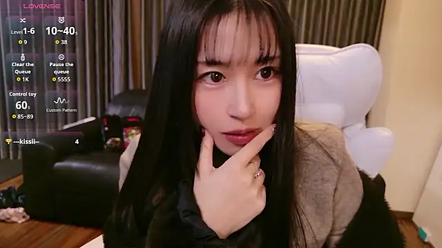 -satomi-jp online show from November 2025 01:56:02 PM