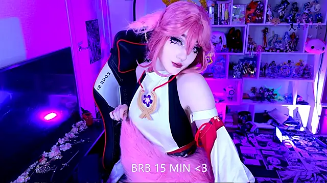 Aki  Ra online show from July 2026 07:57:01 PM