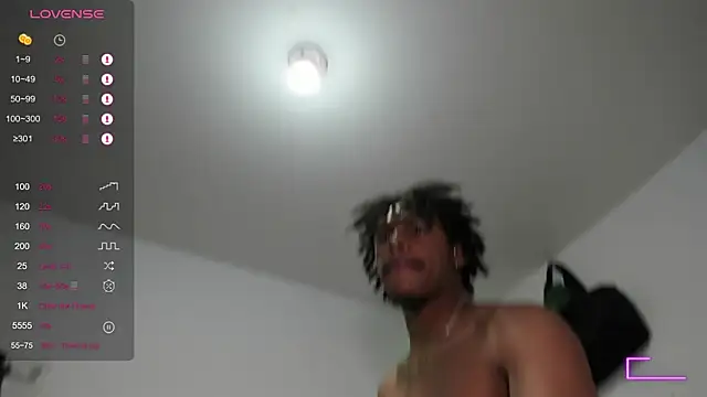 Snapshot of RoddyRich11 chatting on October 2025 02:00:01 AM RoddyRich11 online show from October 2025 02:00:01 AM