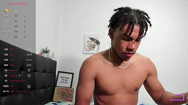 Snapshot of RoddyRich11 chatting on October 2025 12:27:01 PM RoddyRich11 online show from October 2025 12:27:01 PM