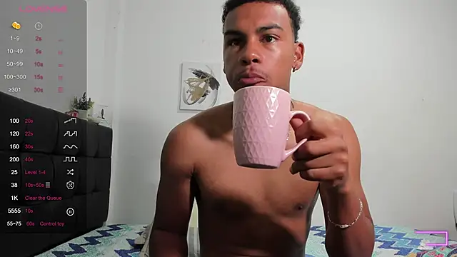 Snapshot of RoddyRich11 chatting on November 2025 11:47:01 AM RoddyRich11 online show from November 2025 11:47:01 AM