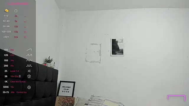 Snapshot of RoddyRich11 chatting on February 2026 12:00:01 PM RoddyRich11 online show from February 2026 12:00:01 PM