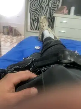 Cristian 099 online show from February 2026 09:44:01 PM