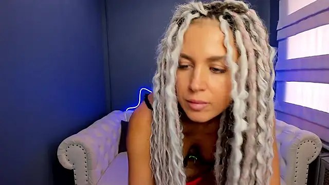 rock n roxy online show from March 2025 05:00:02 AM