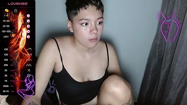 Snapshot of TRIXIE_TANG28 chatting on February 2025 02:26:02 AM TRIXIE TANG28 online show from February 2025 02:26:02 AM