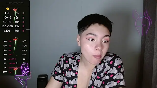 Snapshot of TRIXIE_TANG28 chatting on March 2025 03:10:02 AM TRIXIE TANG28 online show from March 2025 03:10:02 AM