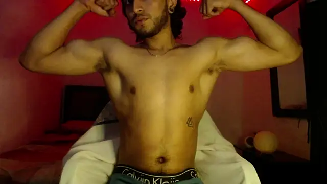 Snapshot of maxximus_100 chatting on January 2025 06:13:01 AM maxximus 100 online show from January 2025 06:13:01 AM